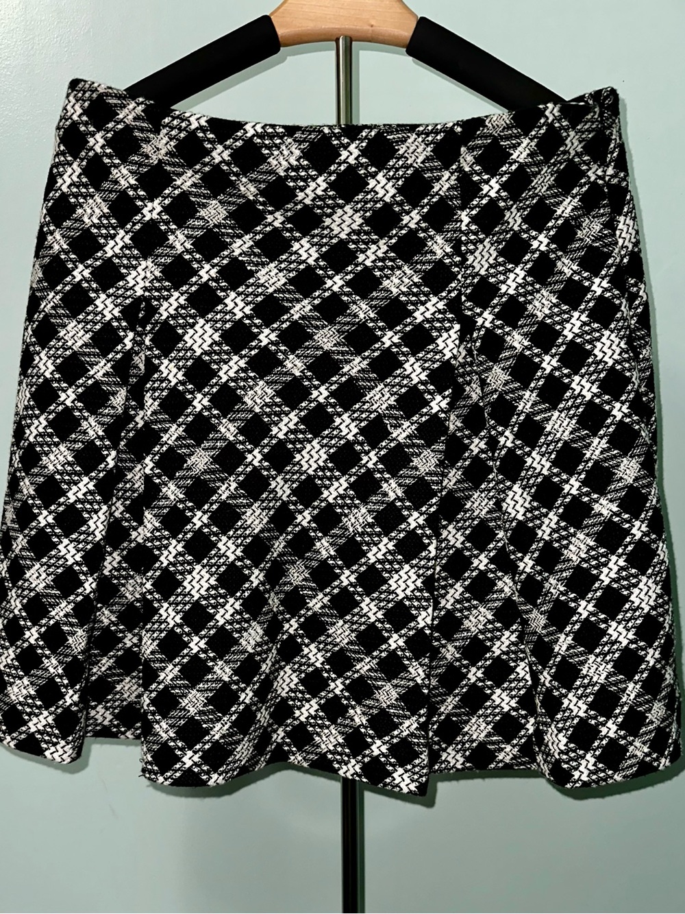 NWT Karl Lagerfeld Paris Black White Plaid Tweed Mini Skirt Size 8